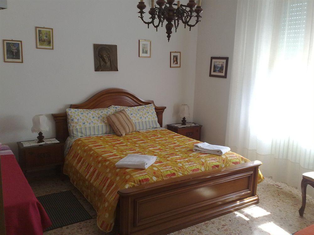 A Casa Doina Airport2 Bed & Breakfast Pisa Exterior foto