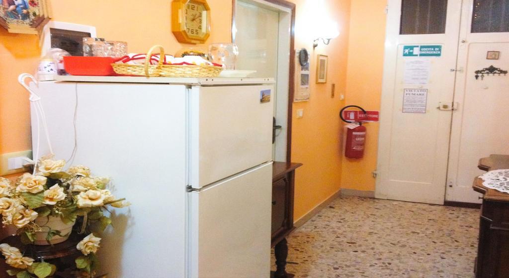 A Casa Doina Airport2 Bed & Breakfast Pisa Exterior foto